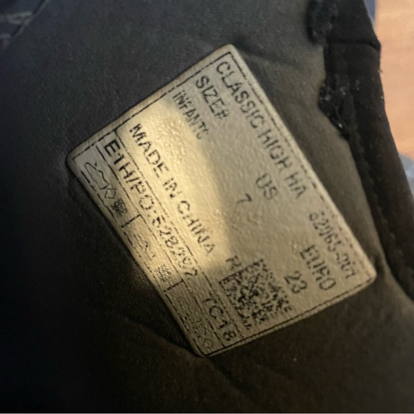 Bogs - Picture 3 of 3